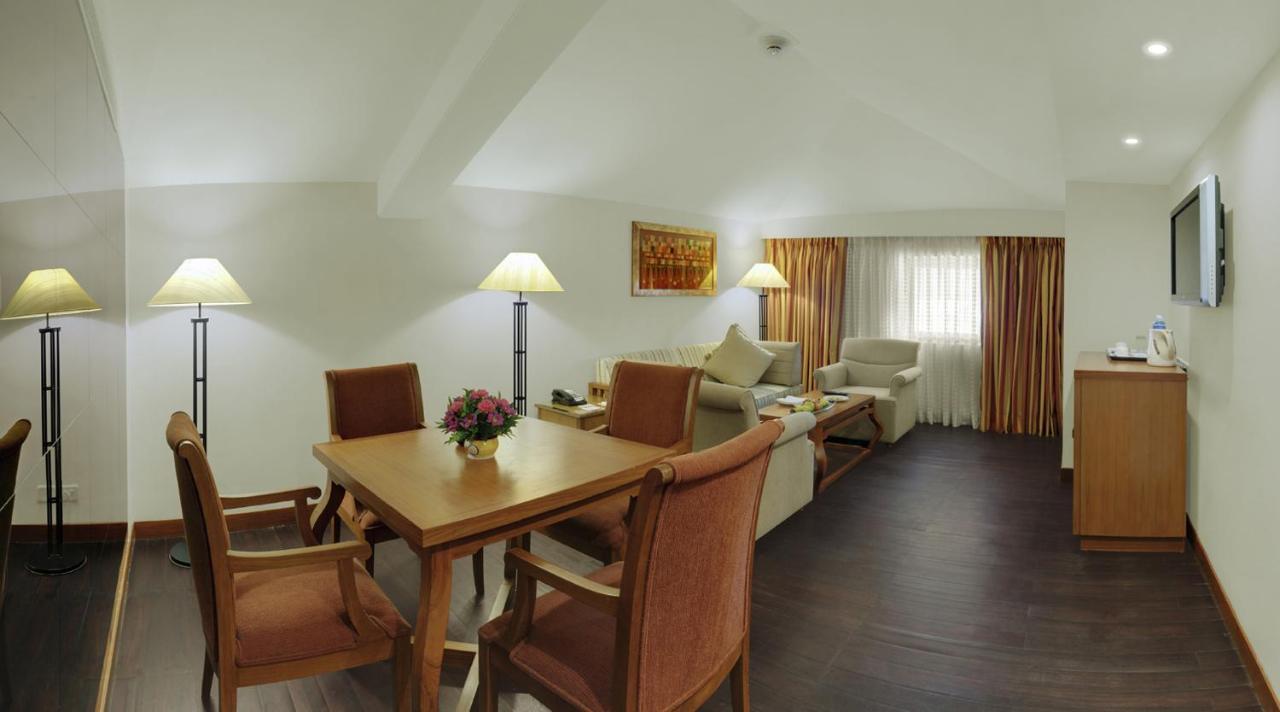 Caravela Beach Resort Varca Bagian luar foto Suite